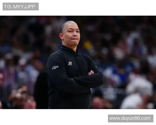 伦纳德事情爆料者:卢与比卢普斯联系密切,他十分爱打扑克