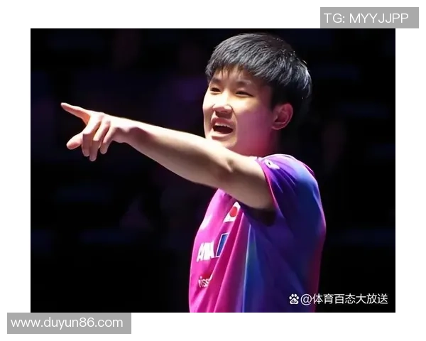 张本智和反转致胜!4-2力克法国魔术师,晋级香港总决赛男单8强 张本智和反转致胜!4-2力克法国魔术师,晋级香港总决赛男单8强